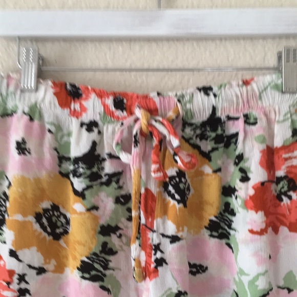 Volcom Floral Pullon Shorts Medium - Picture 4 of 11